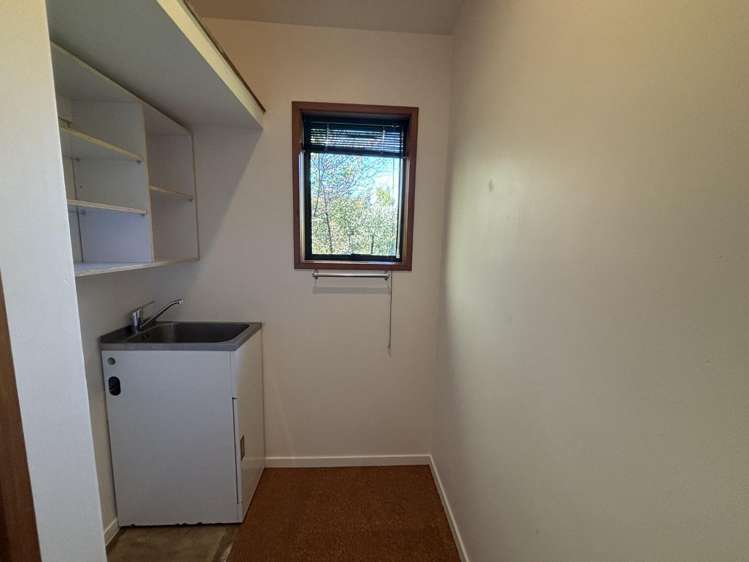 121A Forest Hill Road Henderson_11