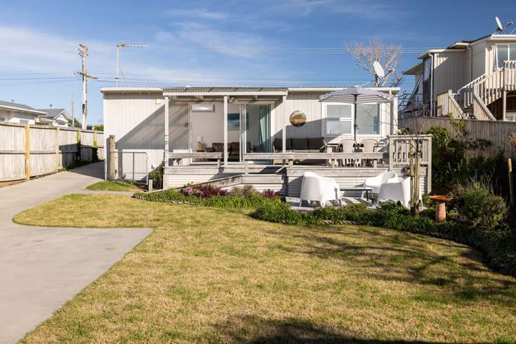 1207B Papamoa Beach Road_0