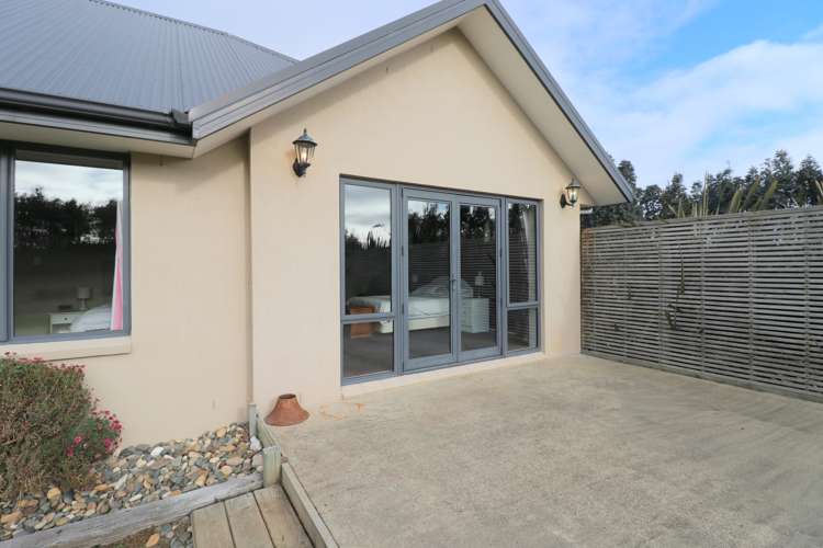 121 Mason Road Seaward Bush_34