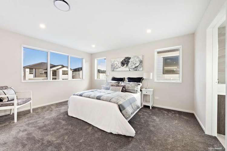 20 Horsefields Drive Flat Bush_3