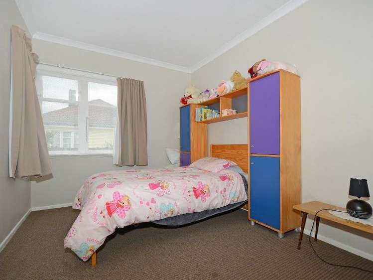 1 Bush Street Naenae_8