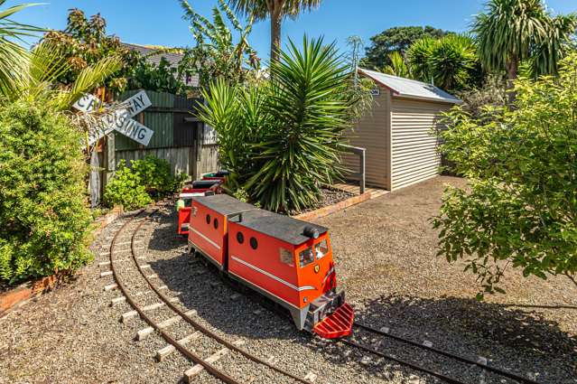 Calling all train enthusiasts - check this out!