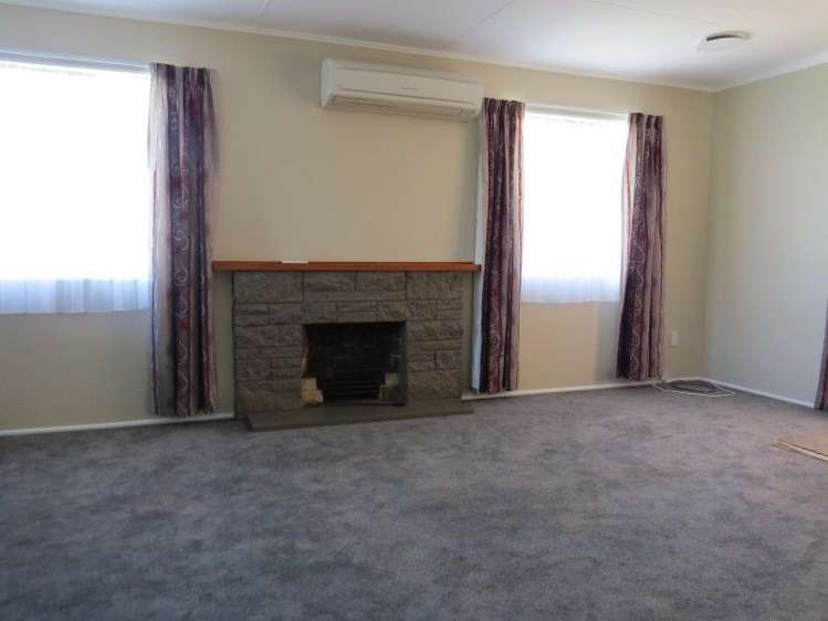 10 Tait Place Carterton_13