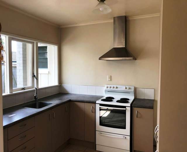 12a Claude Road Epsom_2