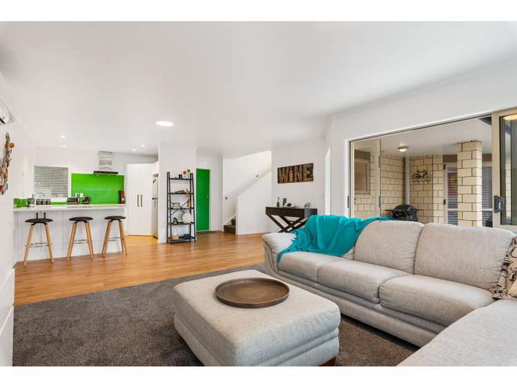 33/64 Kawaha Point Road_0