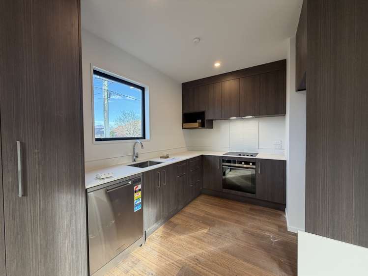 2/75 Randolph Street_5