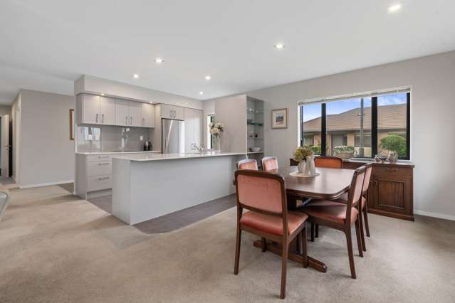 34 Royalle Mews Botany Downs_4