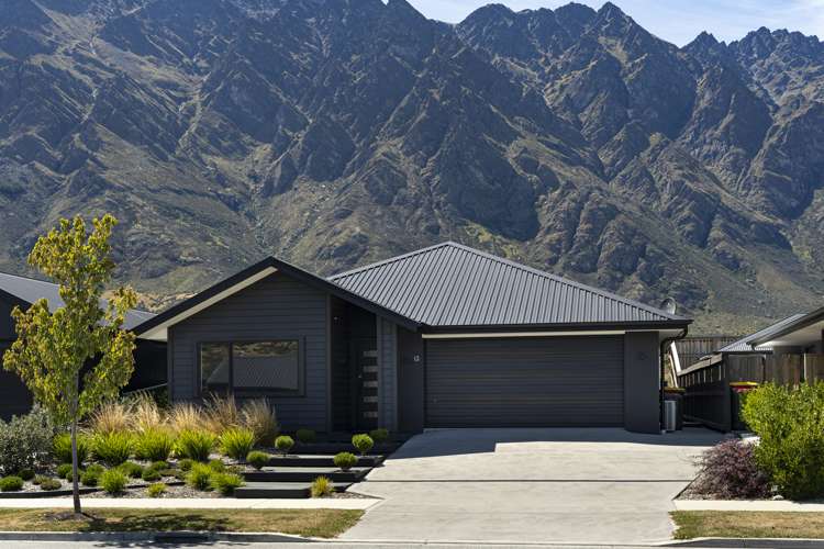 13 Howden Drive Jacks Point_22