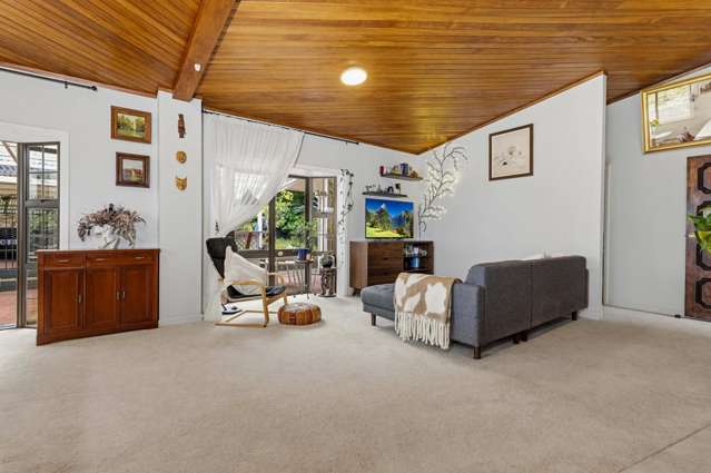 2/84 West Coast Road Glen Eden_4