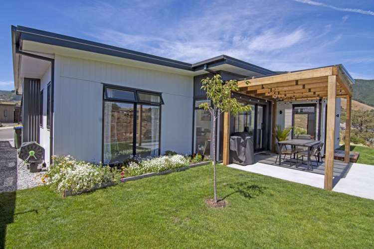 23 Hill Tops Way Stoke_26