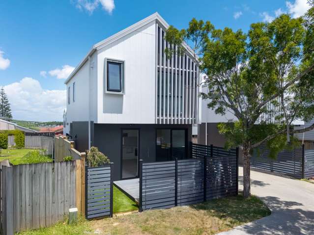 Freestanding -3 bedrooms in $700K