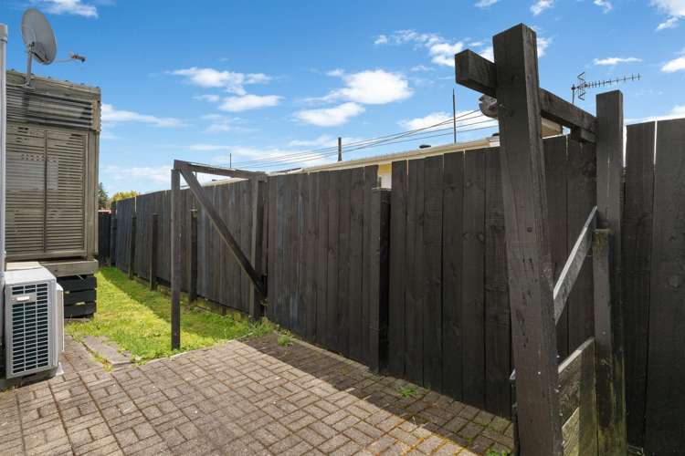 11b Wallace Crescent Glenholme_13