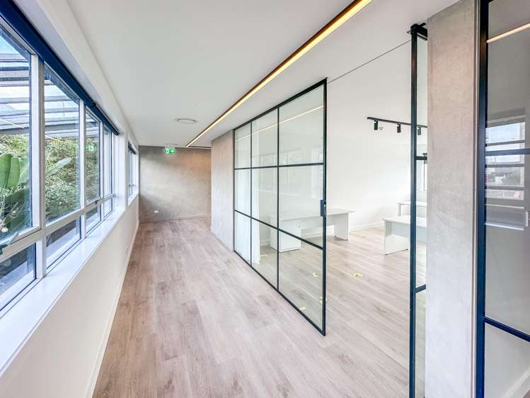 T10/4 Fred Thomas Drive Takapuna_4