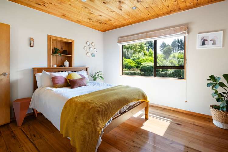 8 Tiwarawara Lane Puketotara_27