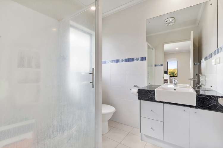 44 Belfry Place Wattle Downs_11