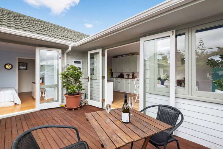10 Ward Crescent Te Atatu Peninsula_1
