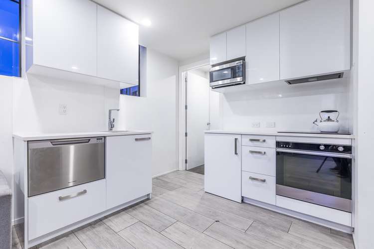 11h/23 Emily Place Auckland Central_9
