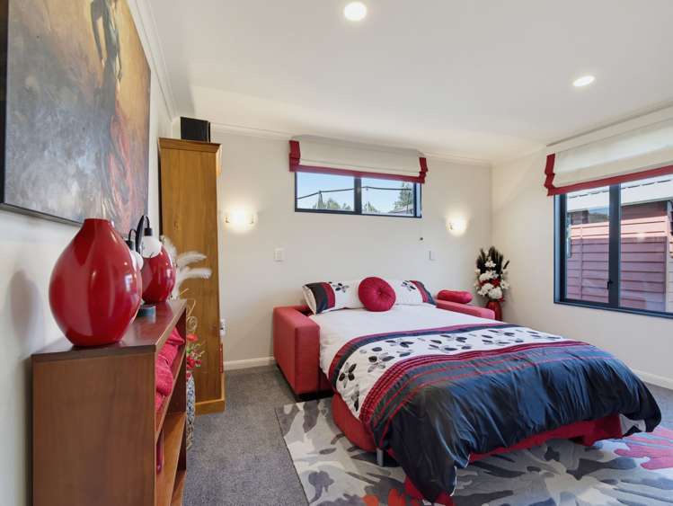15 Edward Payton Grove Pukehangi_18