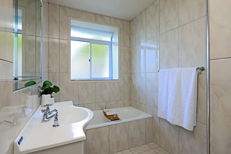 25 Breadalbane Road Havelock North_12