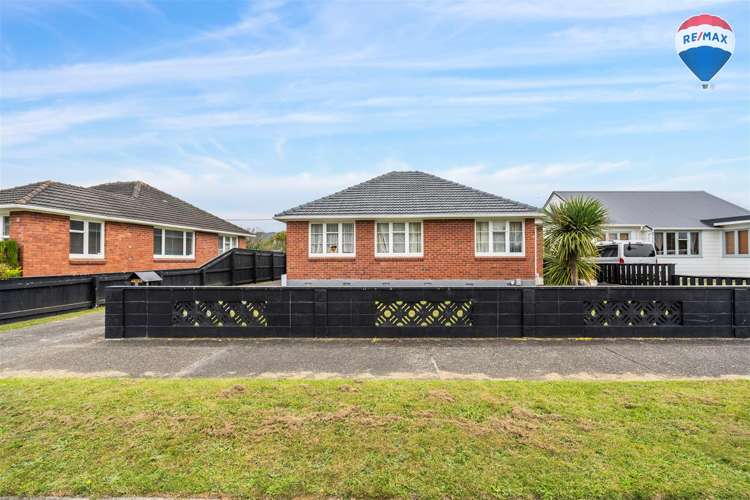 89 Hewer Crescent_0