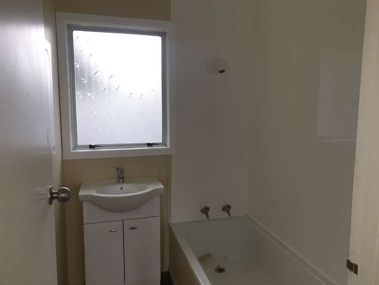 1/24 Ramsey Crescent 10480_6