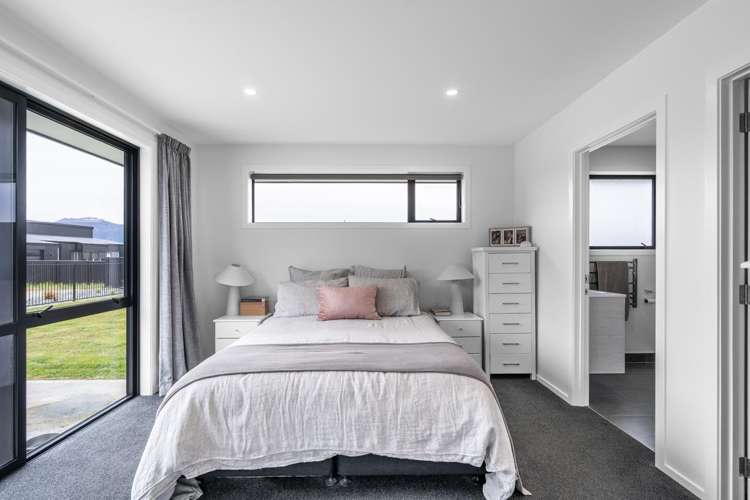 14 Ralph Moir Drive Te Anau_9