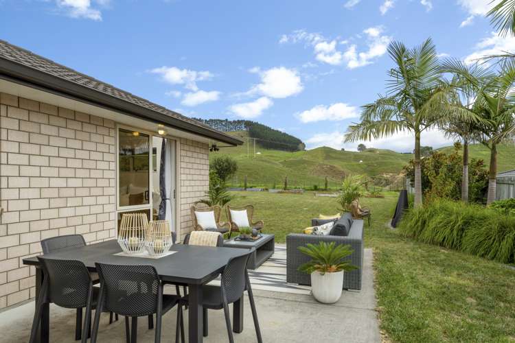 208 Ballintoy Park Drive Welcome Bay_9