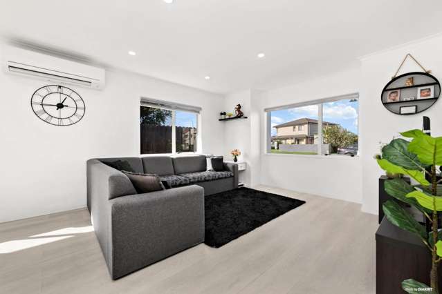 6 Rock Daisy Crescent Mangere_1