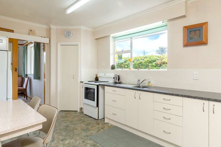 14 Wadsworth Crescent Redwoodtown_5