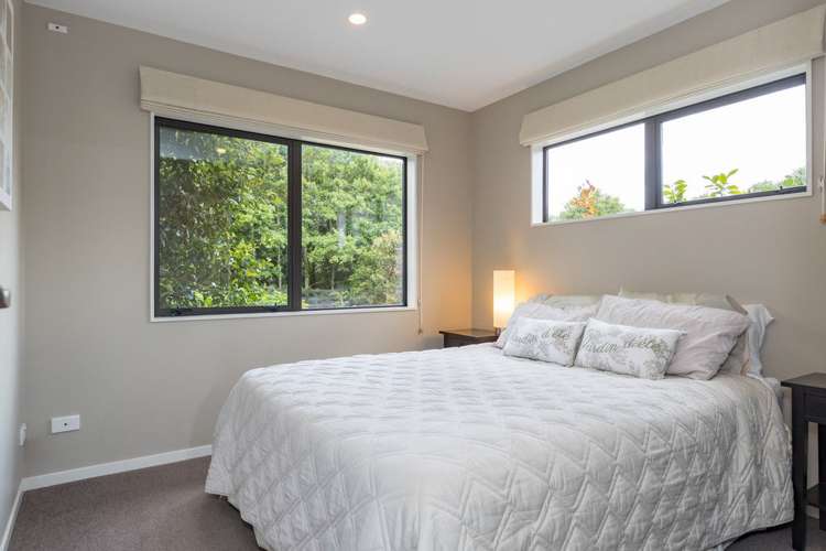 9 Leonards Road Mangaroa_12