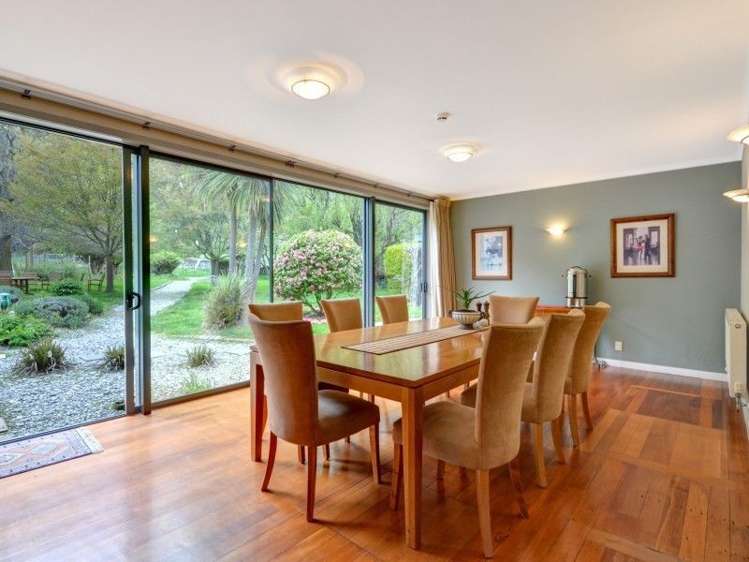 595 Kingston Road Jacks Point_5