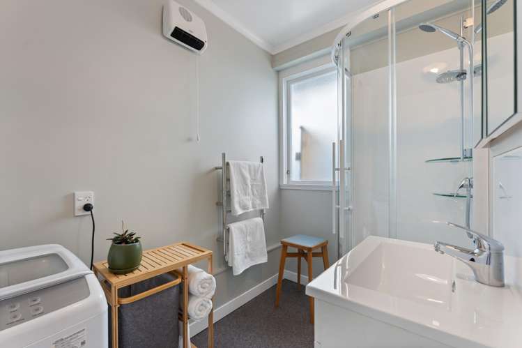 Flat 3 and 4/295 Wicksteed Street Whanganui Central_9