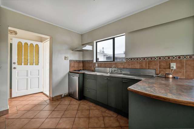 74 Cressida Avenue Stratford_3