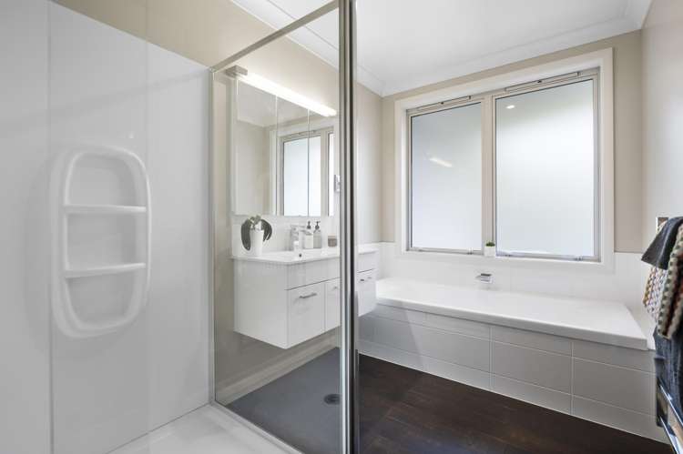 1 Landing Drive Pyes Pa_21