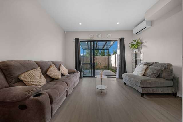 5/53 Archibald Road Kelston_2