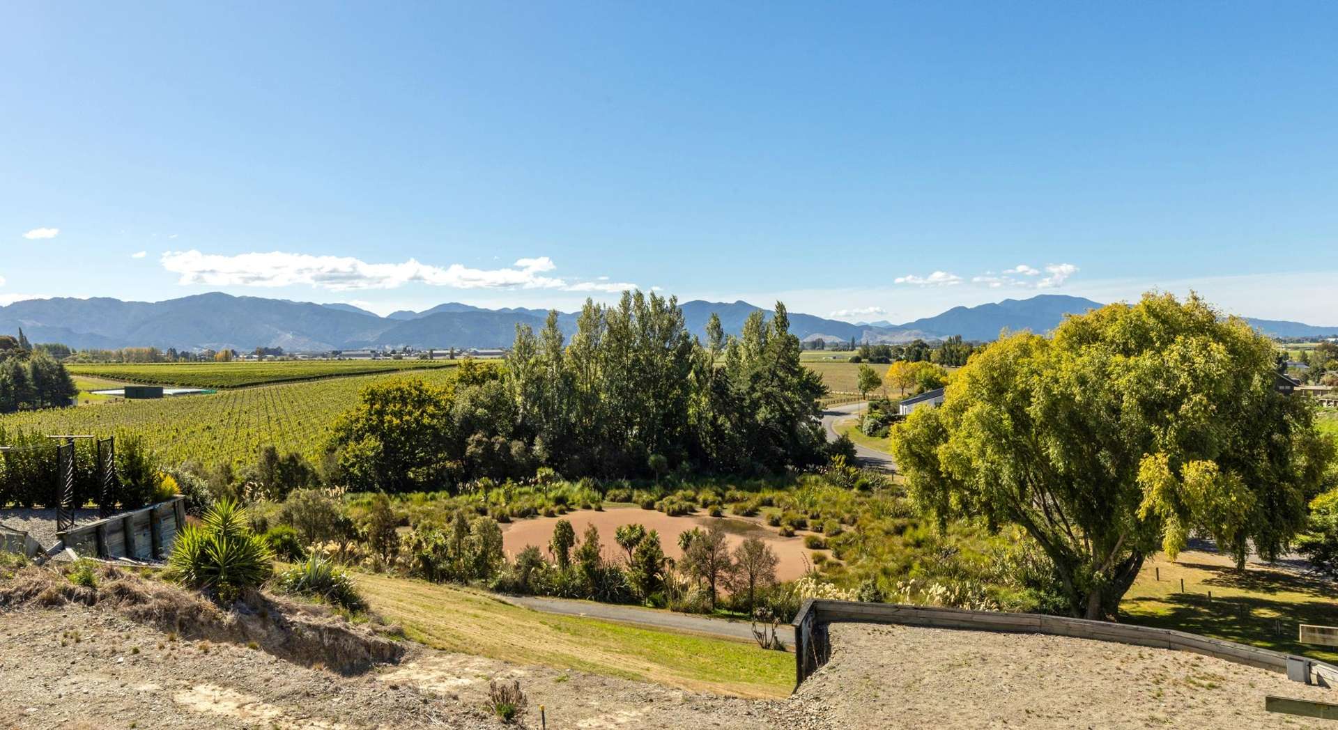 8 Lake View Place Fairhall_0