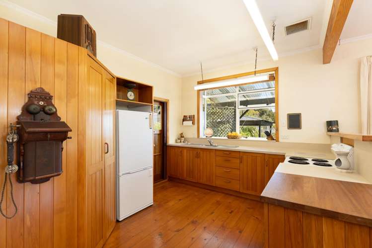 26 Airlie Street Glenduan_12