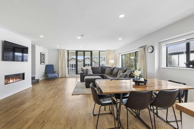 12/28 Hobson Street Thorndon_6