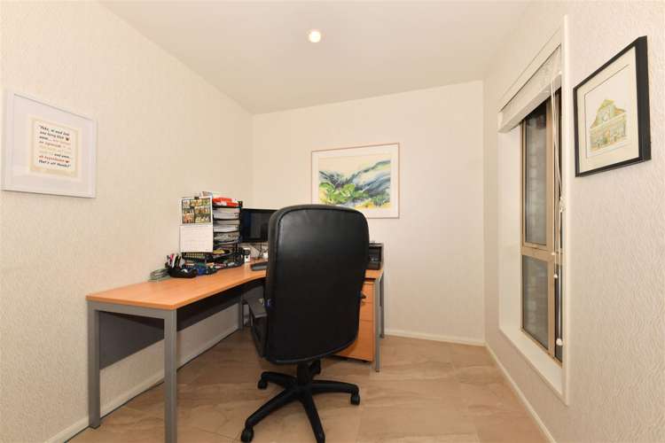 16a Hadlow Place Burnside_21