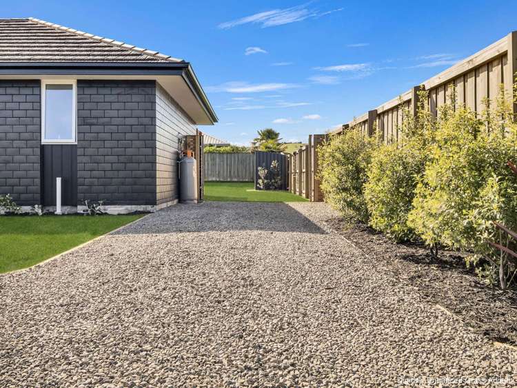 2 Upham Way Amberley_10