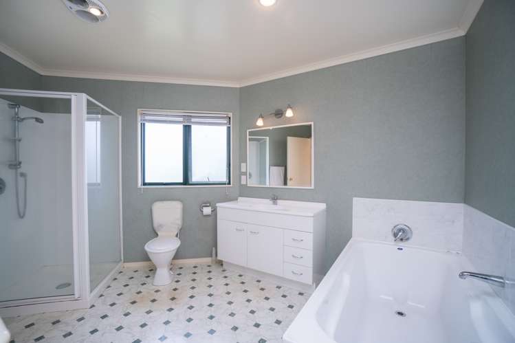 140 Pacific Drive Fitzherbert_15