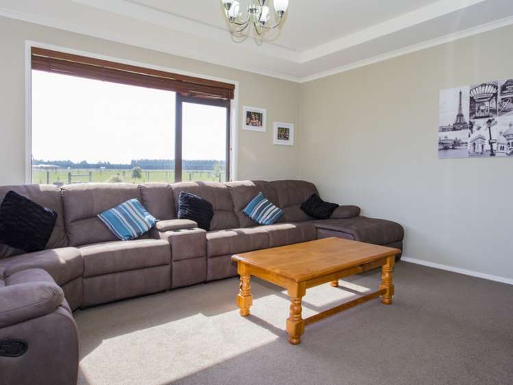 696 Poyntzs Road West Eyreton_7