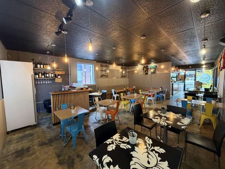 Shop A 402-404 Great North Road Henderson_2