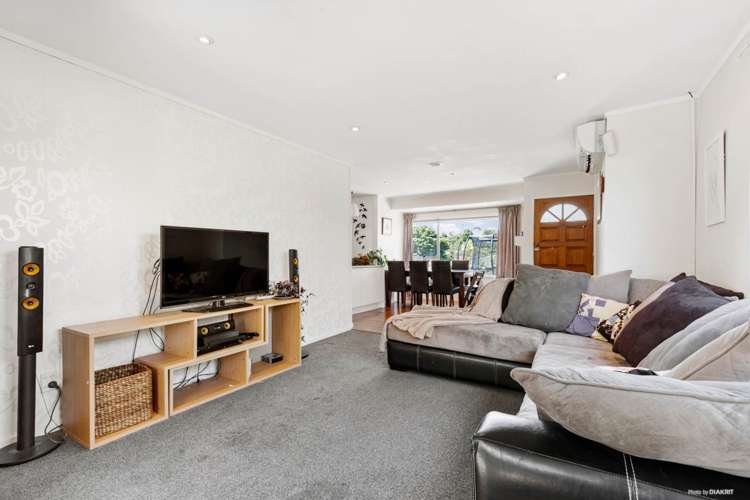 2/1 Hiwihau Place Glenfield_7