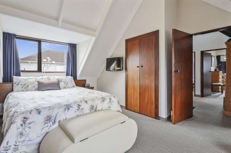 68 Lake Terrace Road Burwood_13