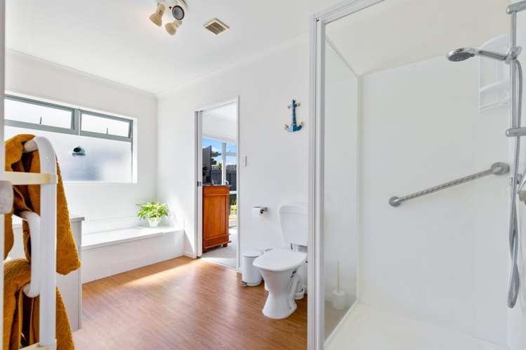 19 Francis Skinner Place Orewa_15