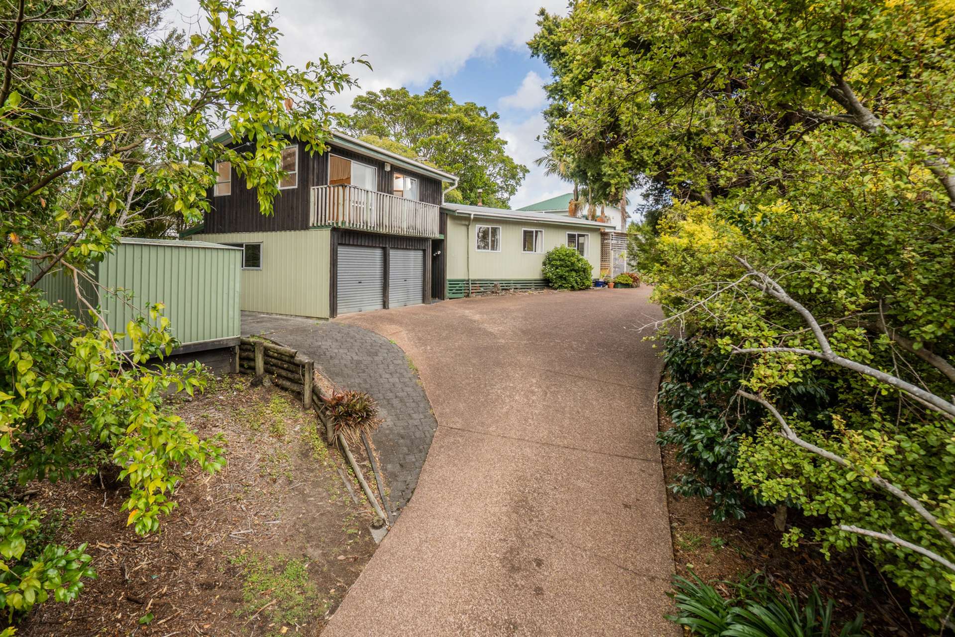 1/107 Konini Road Titirangi_0