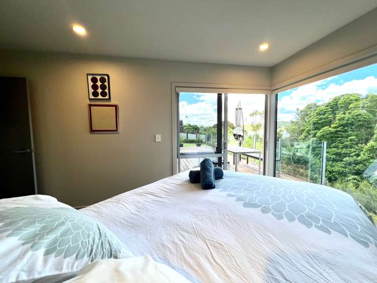 5c Sunshine Rise Raglan_40