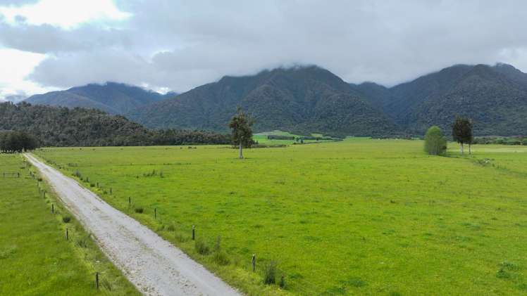 Station Road and Hodgkinson Road Inchbonnie_7