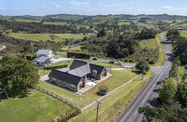 2 Puketiro Road Whitford_29
